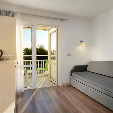 Hotel Seven Seas Blue