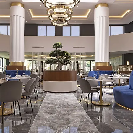 Hotel Seven Seas Blue Side