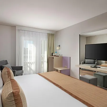 Hotel Seven Seas Blue Sidé