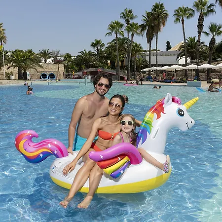 Seven Seas Blue Hotel