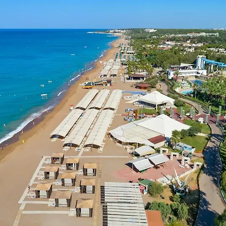 Seven Seas Blue Hotel