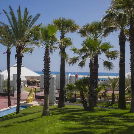 Seven Seas Blue Hotel