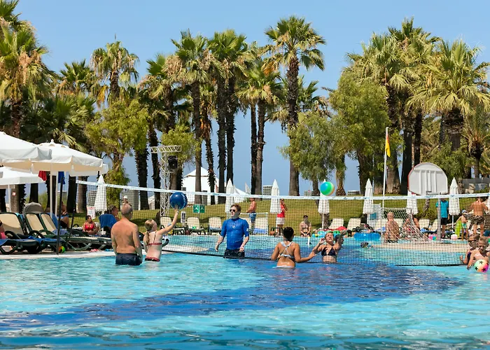 Hotel Seven Seas Blue Side